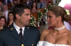 reina desfigura oriana mar de amor