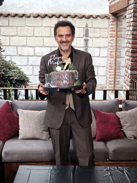 La producción de El Renacer de Luna festejó el cumpleaños del actor Flavio Medina.