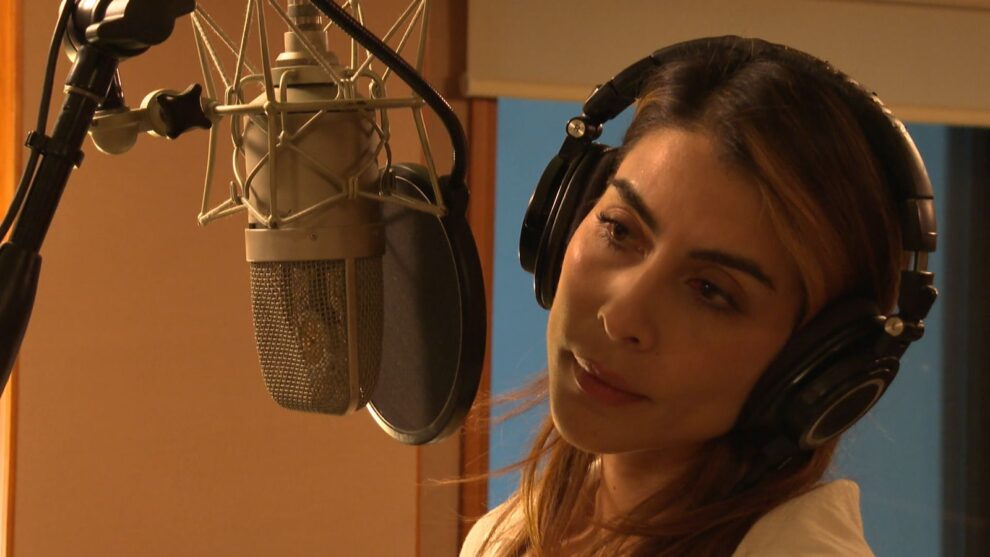 María León interpretará el tema musical de Tan cerca de ti, nace el amor